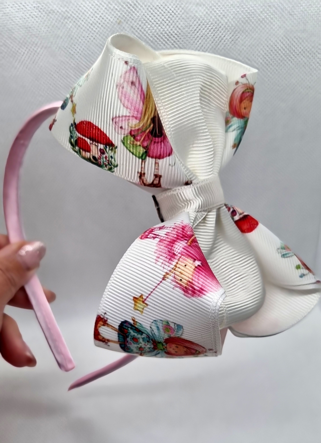 Ръчно изработен детскa диадемa с голяма панделка