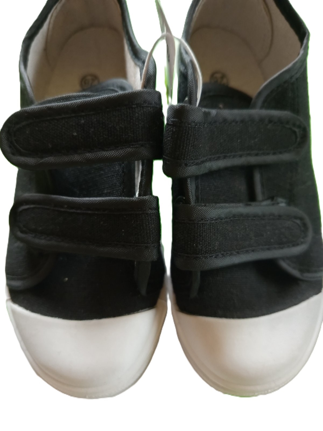 Черни детски платненки с лепенки№25