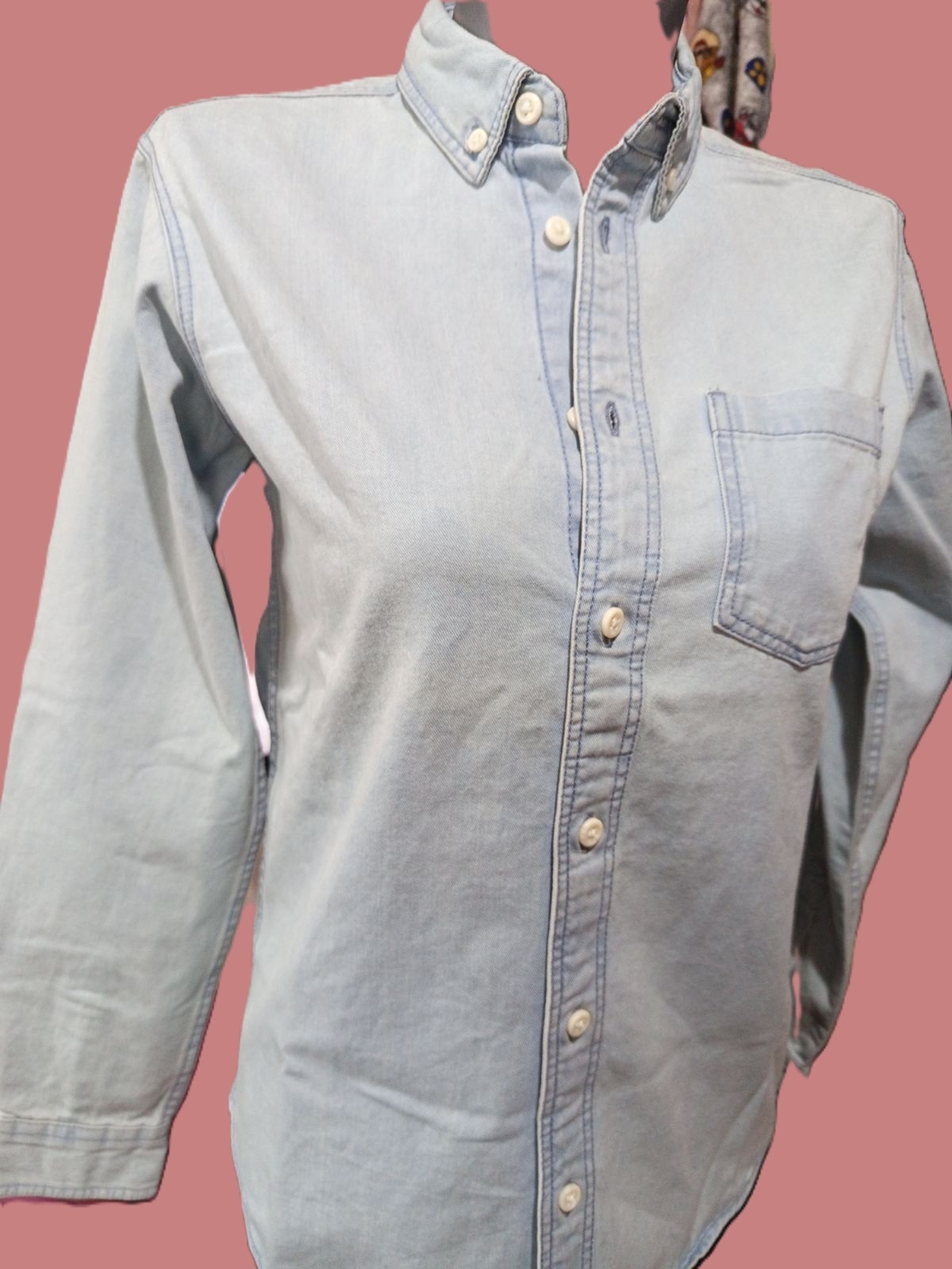 Спортна риза стил и елегантност. XS размер