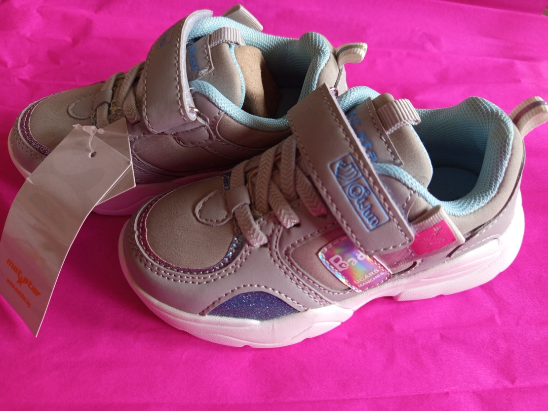 Детски спортни маратонки.№25