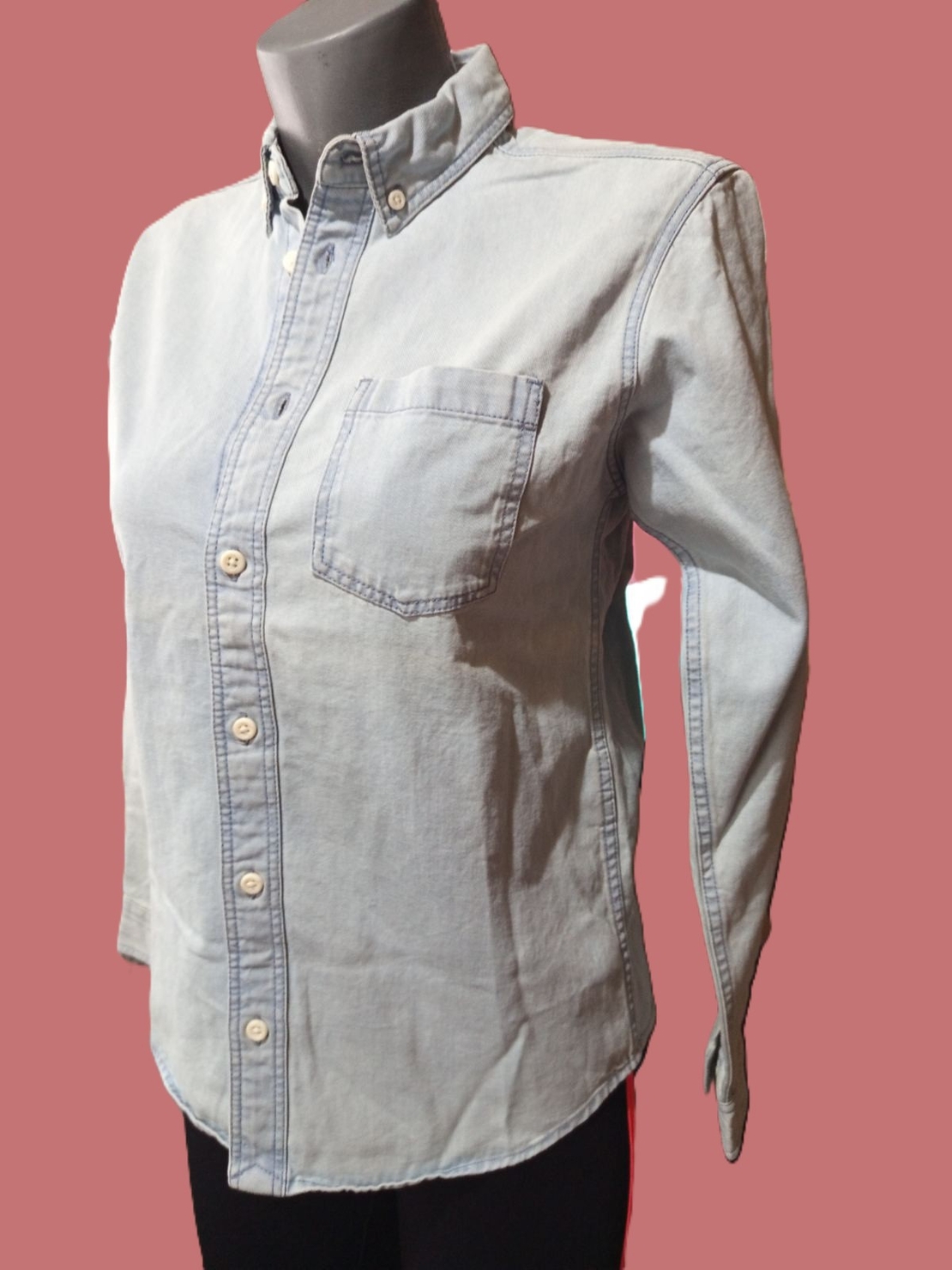 Спортна риза стил и елегантност. XS размер