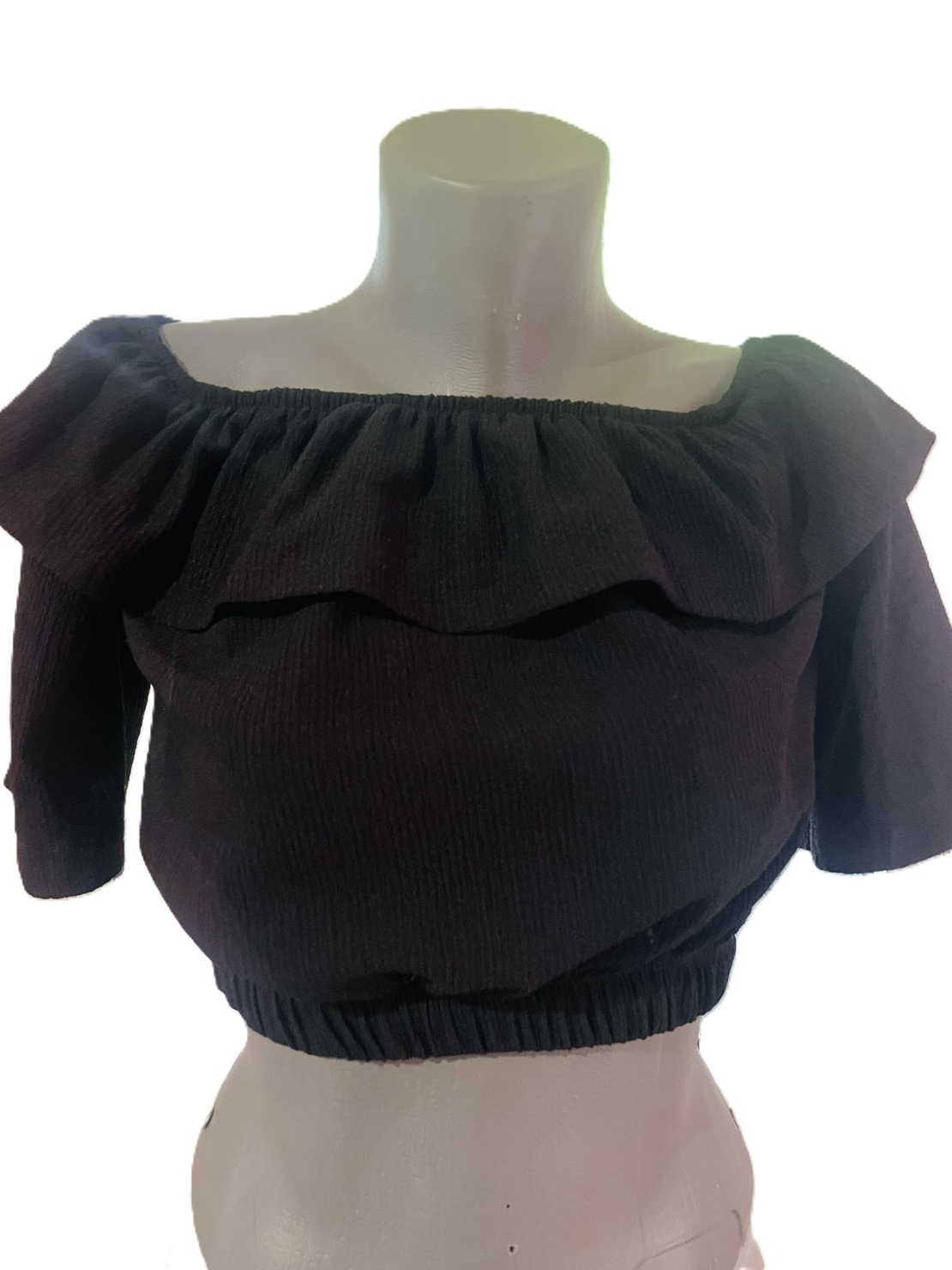 Черна къса фланелка –Модерен силует M размер