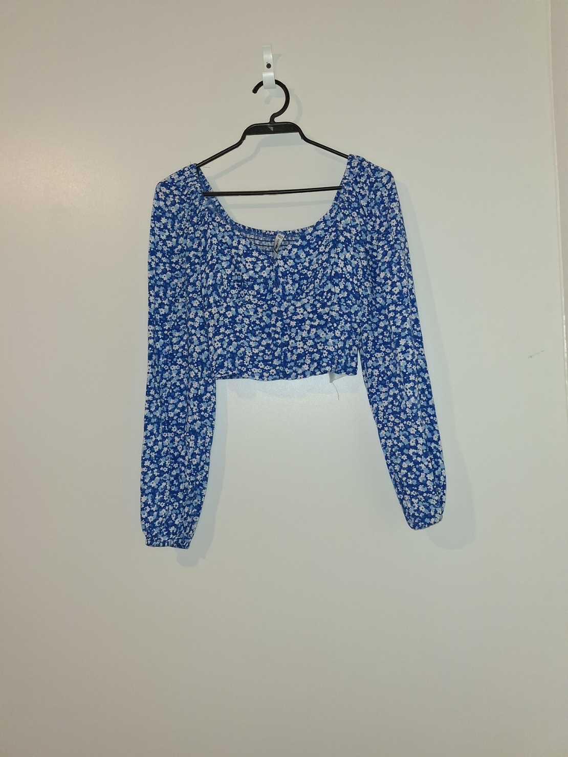 Къса блуза FBSISTER 0450