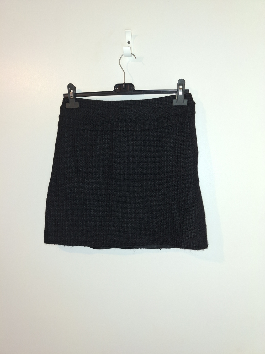 Пола Hall Huber 2143