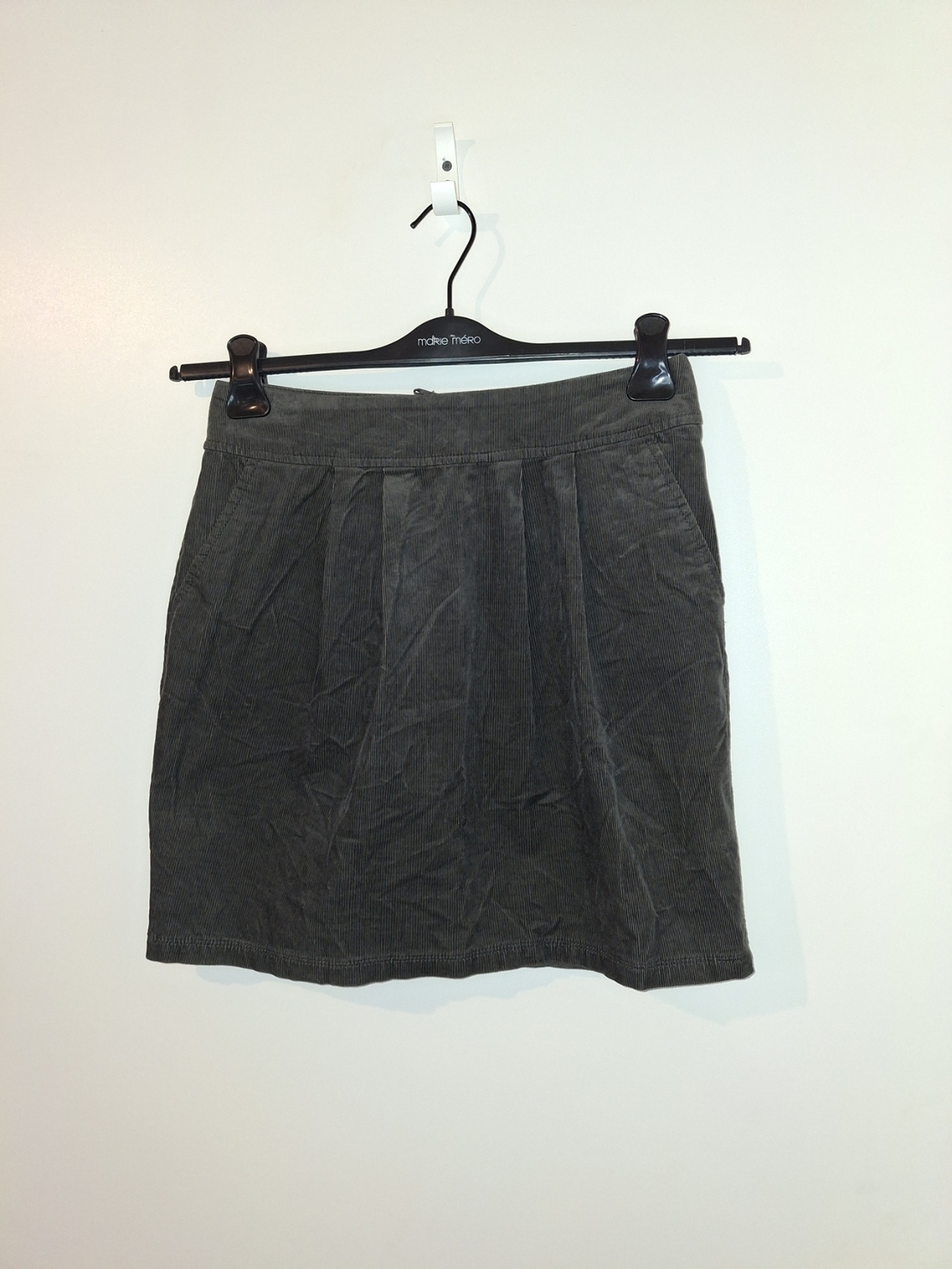 Пола Passport 2281