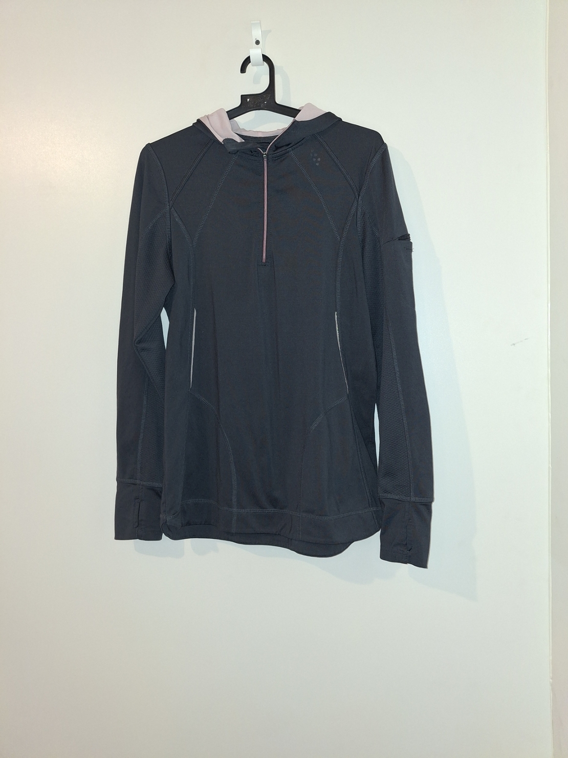 Блуза с качулка / суитшърт Tchibo 0724