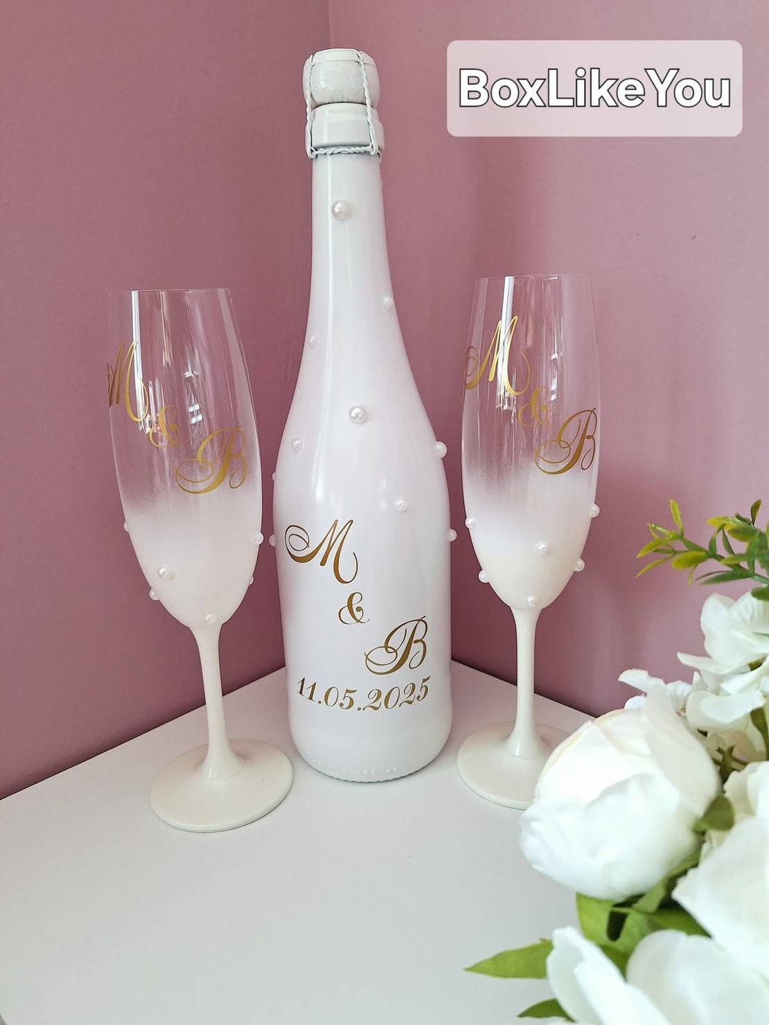 💍 Луксозен Сватбен Комплект с Персонализация - Бутилка, Чаши и Кутия