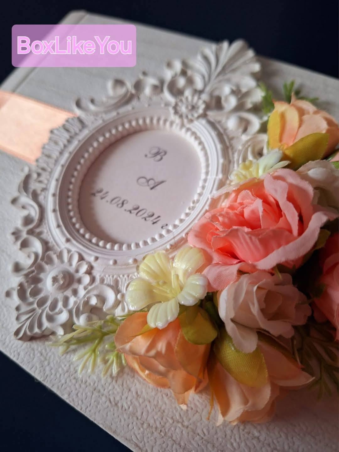 🌸 Луксозна Ръчно Декорирана Книга за Пожелания  