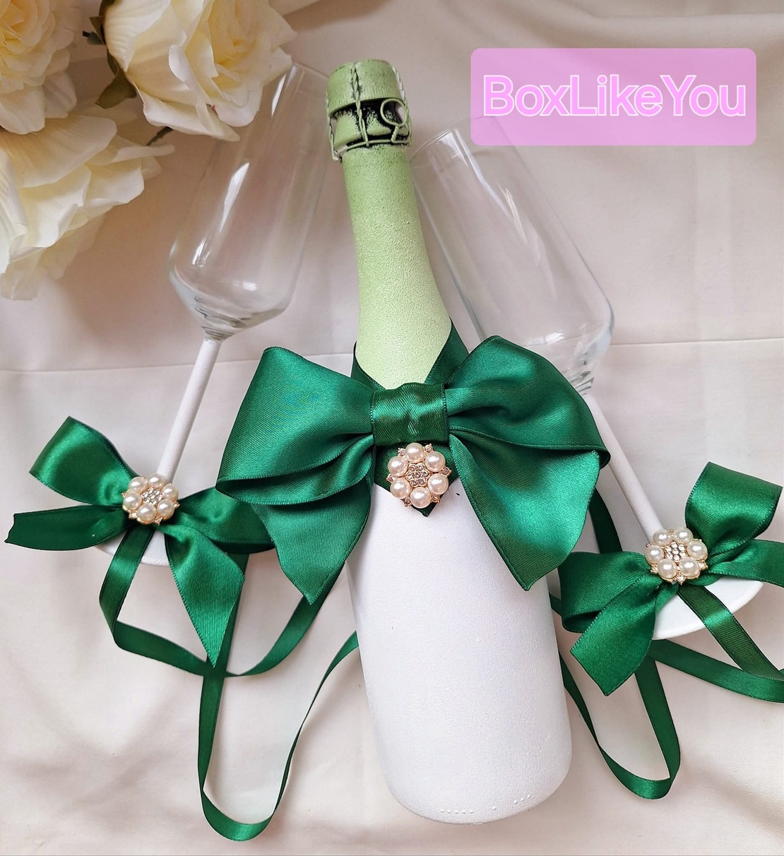 Сватбен комплект – шампанско и чаши