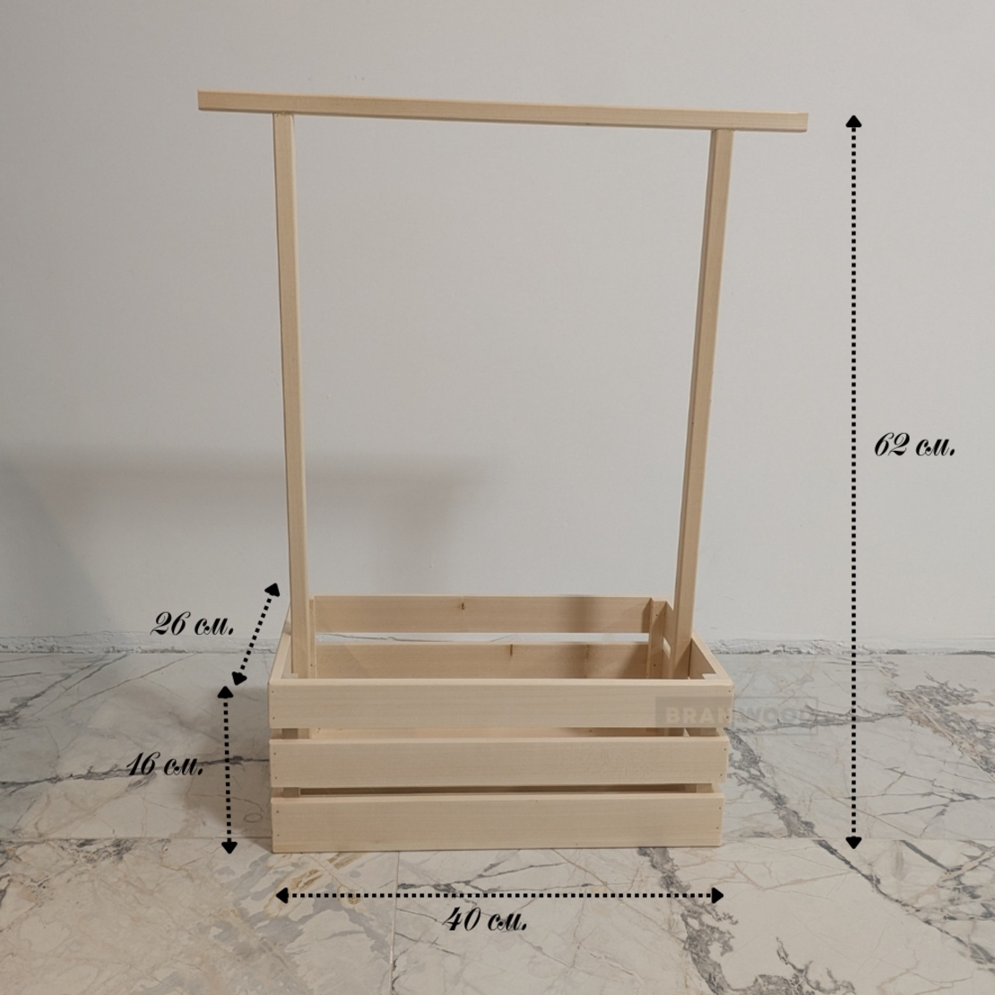 Дървено гардеробче за кръщене, изписване,подарък и др.
