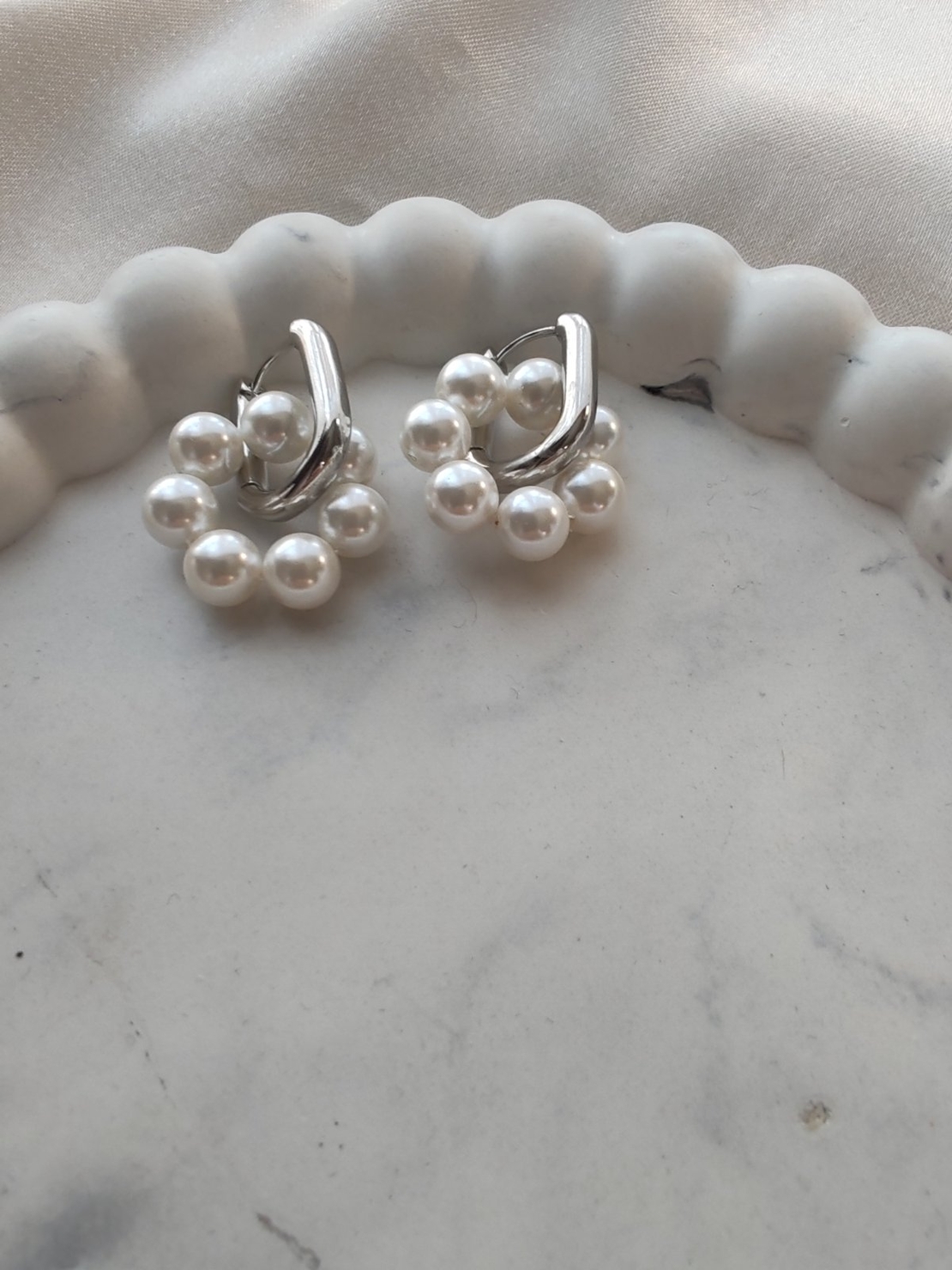 Обеци с перли