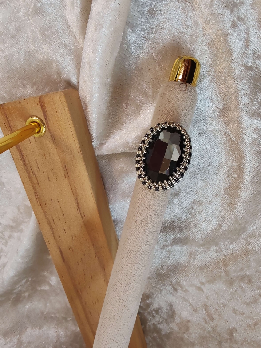 Пръстен с кабошон