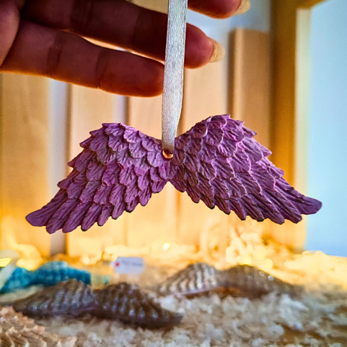 Ангелски криле – еко арома дифузер и декорация от еко смола | Alis Creations