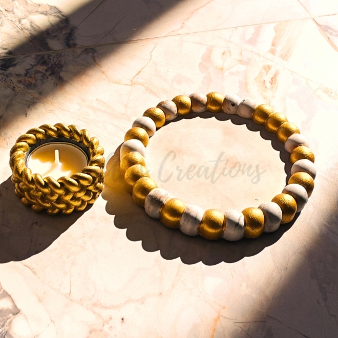 Комплект свещник с кръгла бъбъл поставка от еко смола | Ръчна изработка