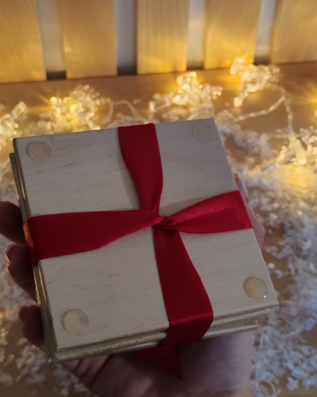 Луксозен комплект дървени поставки за чаша с послание от епоксидна смола – ръчна изработка