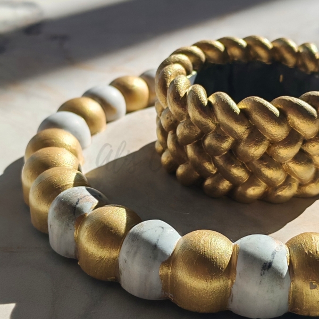 Комплект свещник с кръгла бъбъл поставка от еко смола | Ръчна изработка