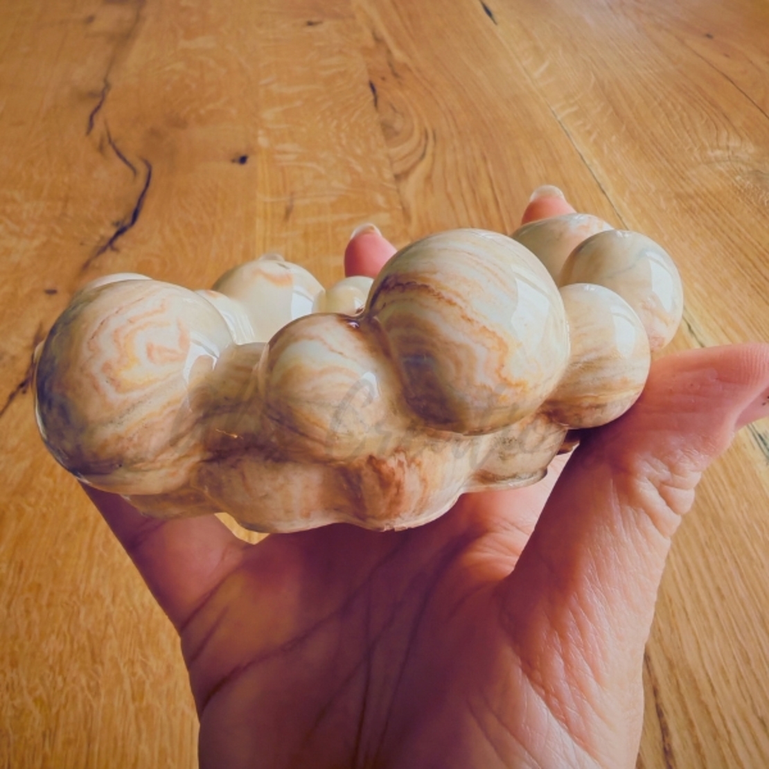 Бъбъл поставка  с гланцов финиш – ръчна изработка, мраморен дизайн