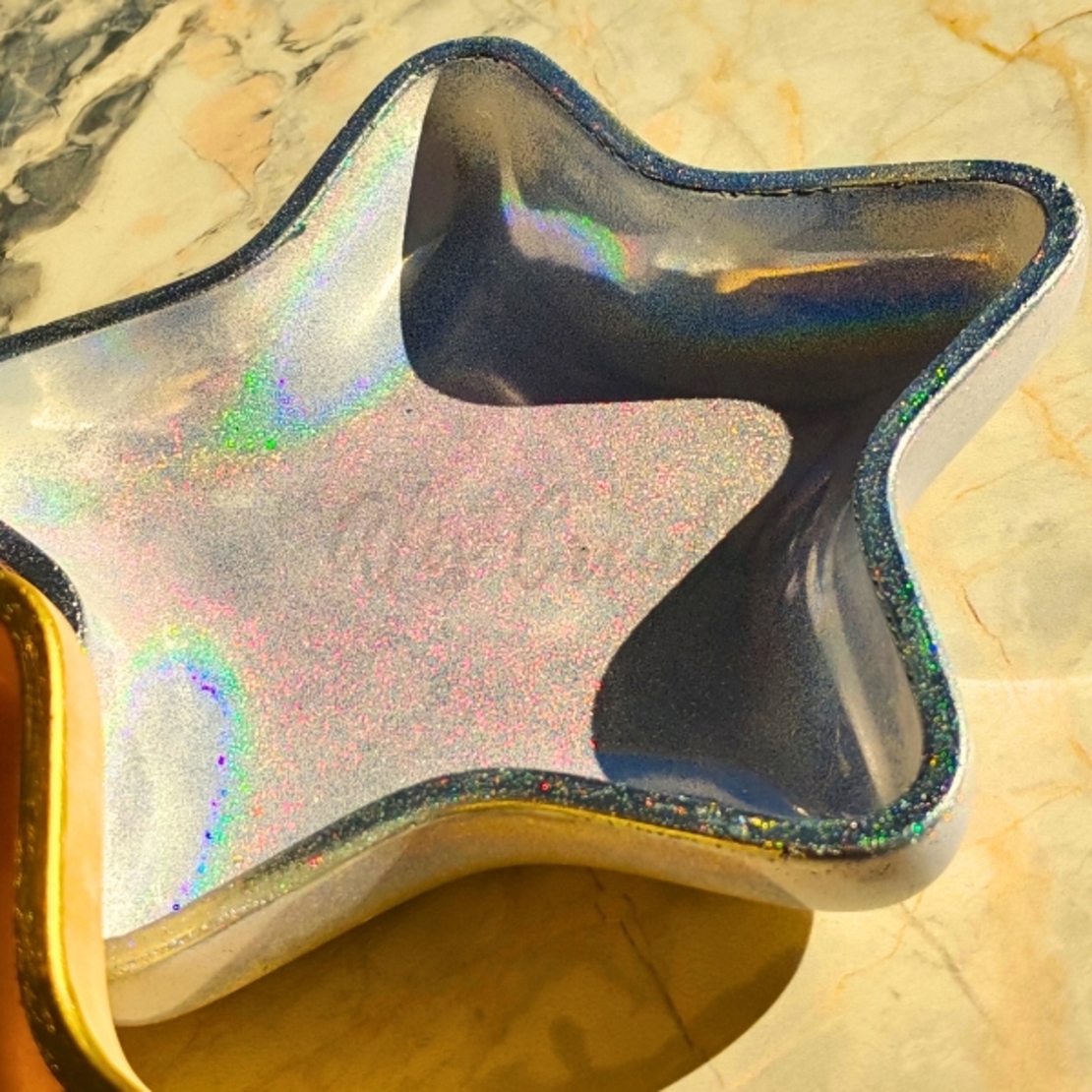 Купичка от еко смола „Коледна звезда“ | Ръчна изработка и коледен декор