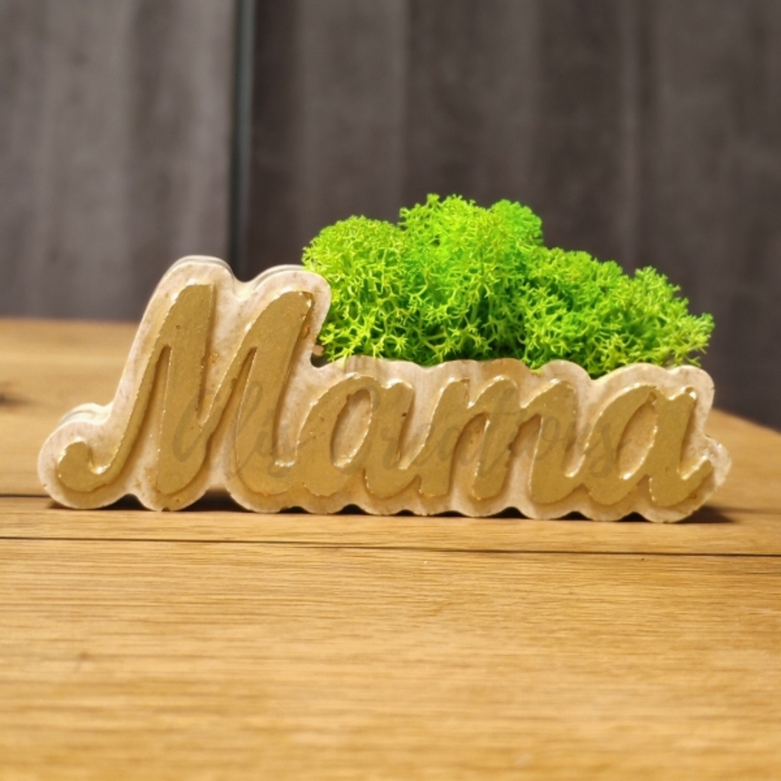 Вечен букет за МАМА - ръчно правена вазичка „Мама“ със сухи цветя