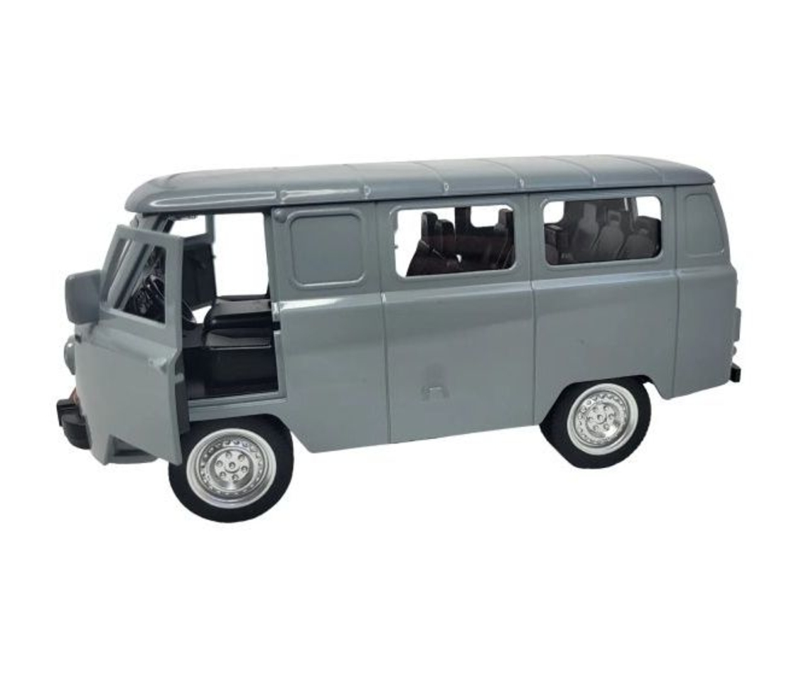 Метална кола с отварящи се врати капаци светлини и звуци UAZ 452 1:18