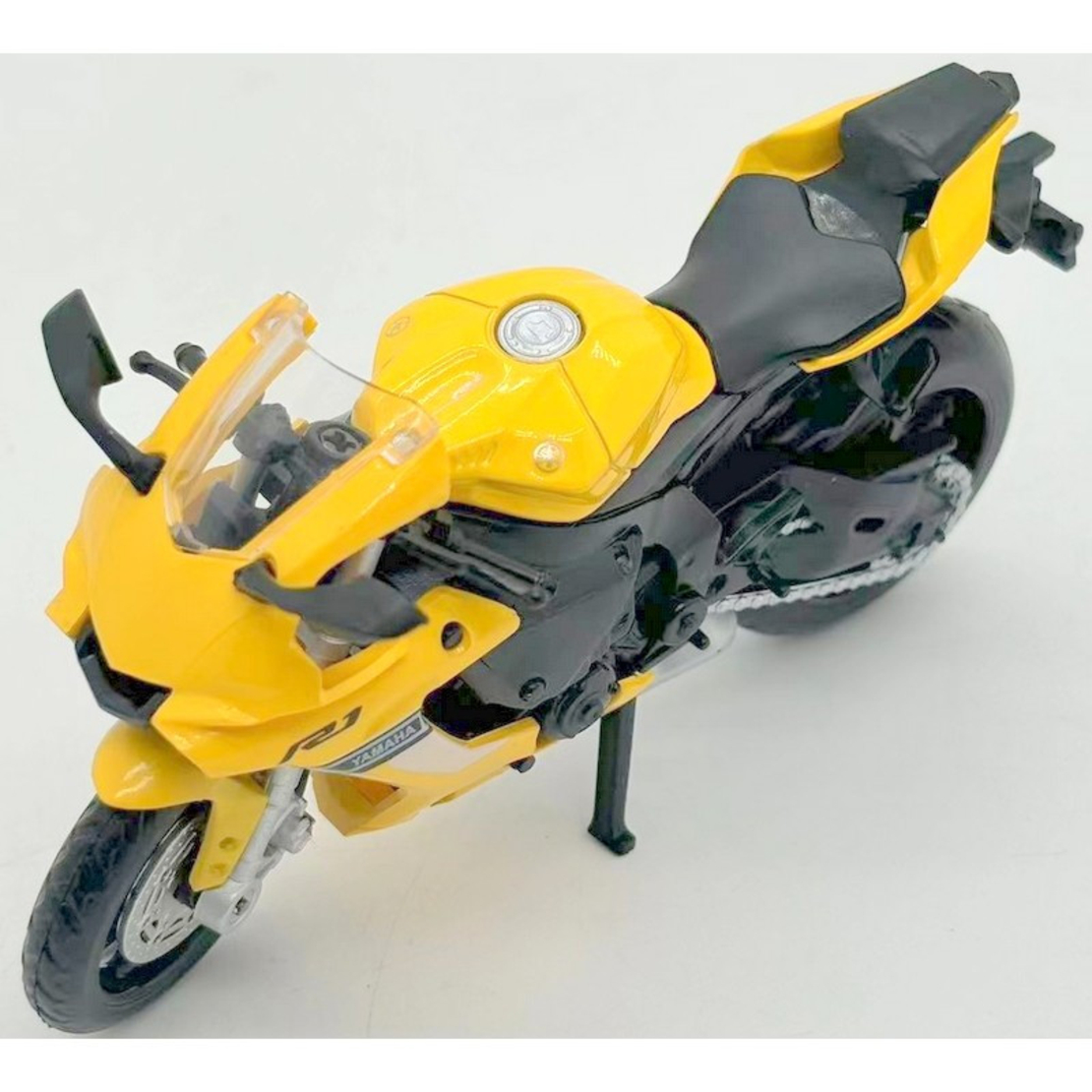 Метален мотор MSZ BMW S1000RR 1:12