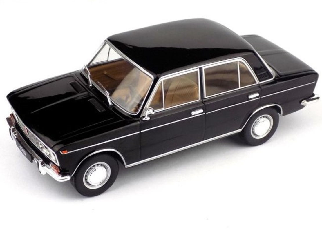 Метална кола Lada 1500 1977 WHITE BOX - 1:24