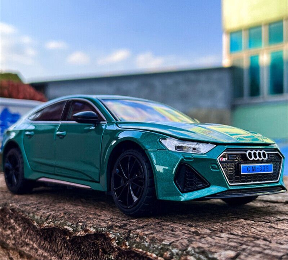 Метална кола с отварящи се врати светлини и звуци Audi RS7 1:24