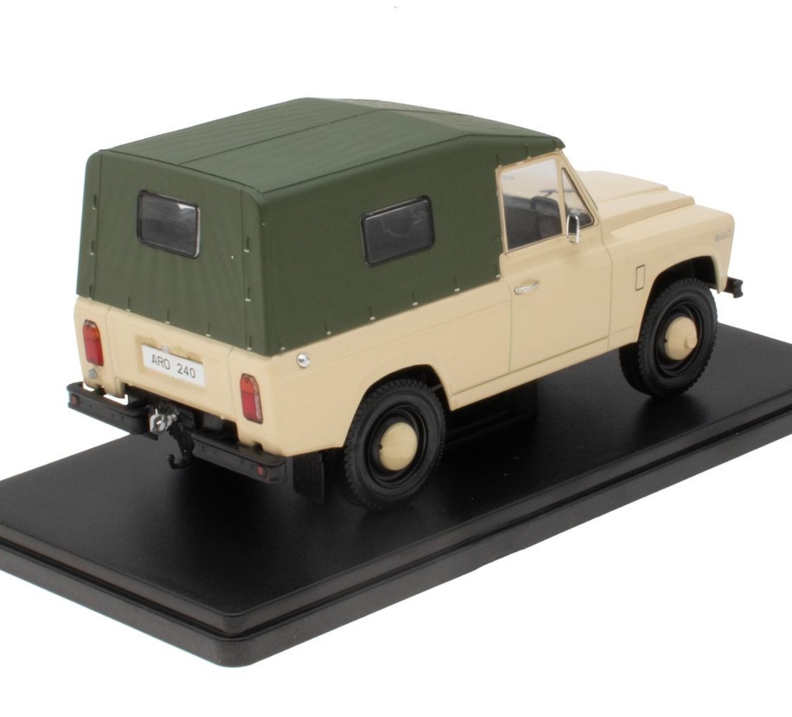 Метална кола ARO 240 Beige and Green - 1978 - Hachette 1:24