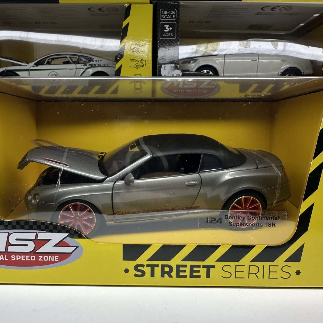 Метална кола с отварящи се врати и капаци MSZ BENTLEY CONTINENTAL SUPERSPORTS ISR 1:24
