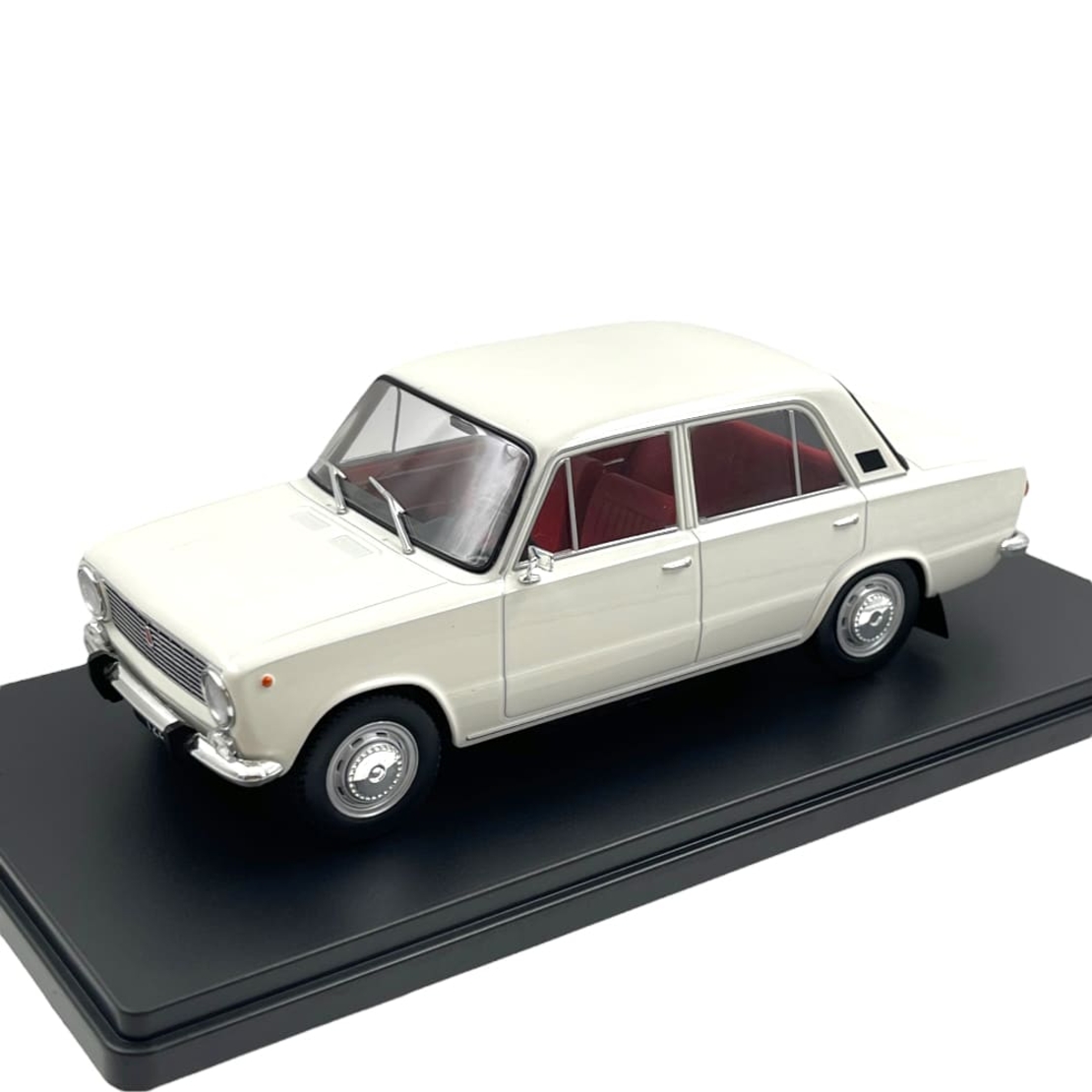Метална кола Fiat 124 White 1970 WHITE BOX 1:24