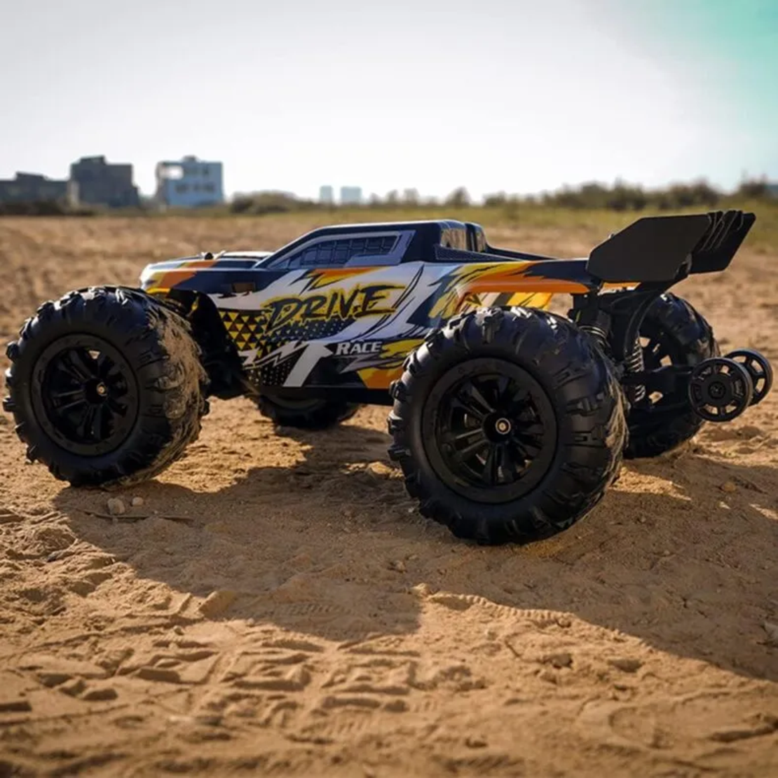 Тръги SCY 16102 PRO 1/16 2.4G 4WD Off-Road RC Monster Trucks Brushless Motor - безчетков мотор 4×4 70+km\h