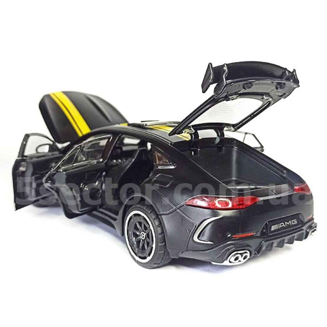 Метална кола с отварящи се врати, капаци, светлини и звуци Mercedes-AMG GT63 S 1:24