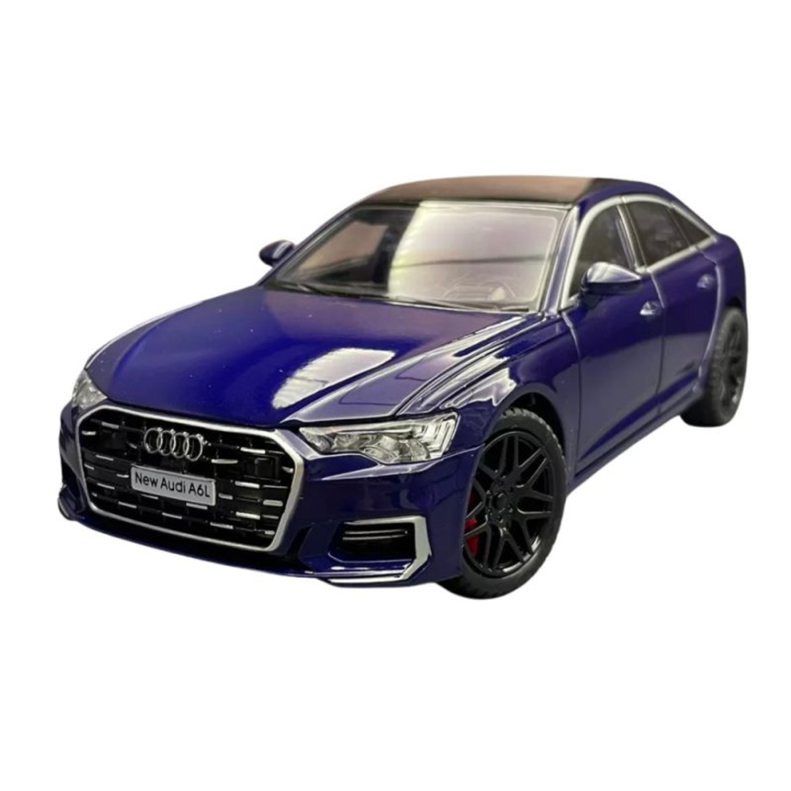Метална кола с отварящи се врати светлини и звуци Audi A6L 1:24