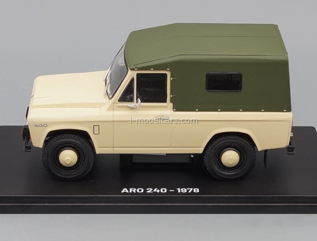 Метална кола ARO 240 Beige and Green - 1978 - Hachette 1:24
