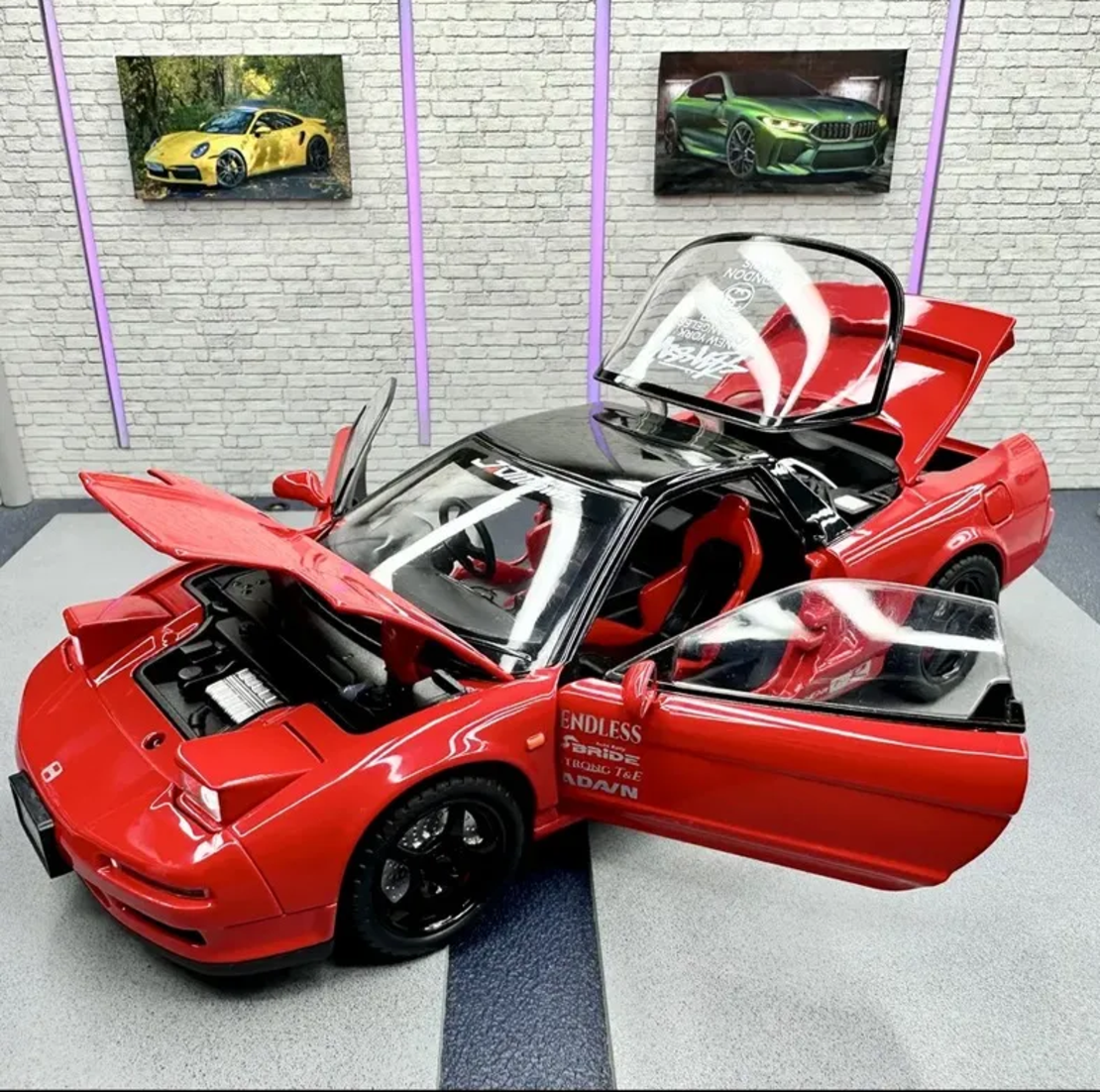 Метална кола с отварящи се врати, капаци, светлини и звуци HONDA Acura NSX 1:24