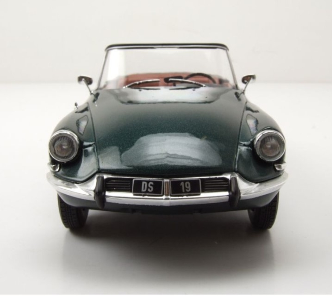 Метална кола Citroen DS 19 Convertible 1963 metallic-green - WHITE BOX 1:24