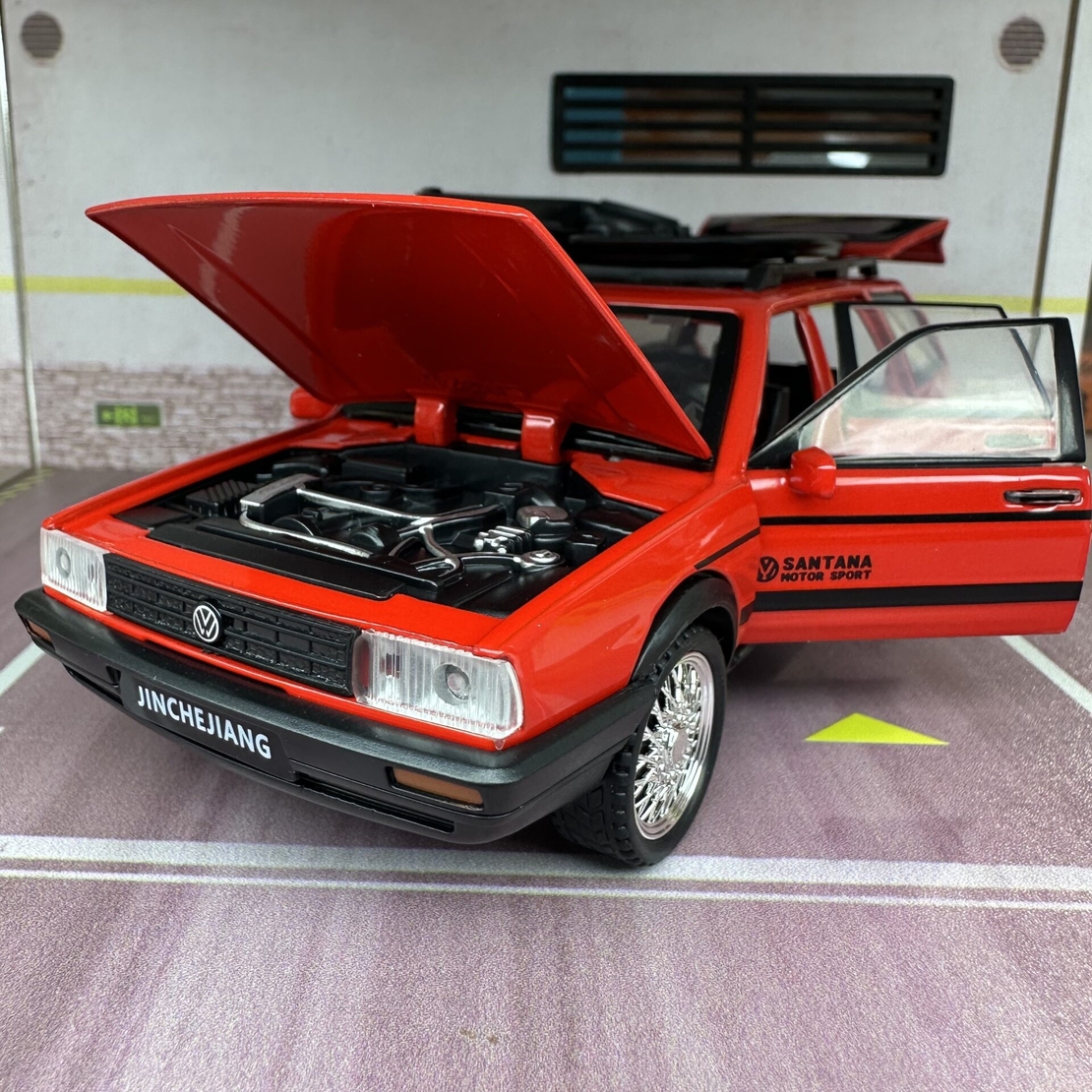 Метална кола с отварящи се врати светлини и звуци Volkswagen Santana / Passat B2 / 1:32