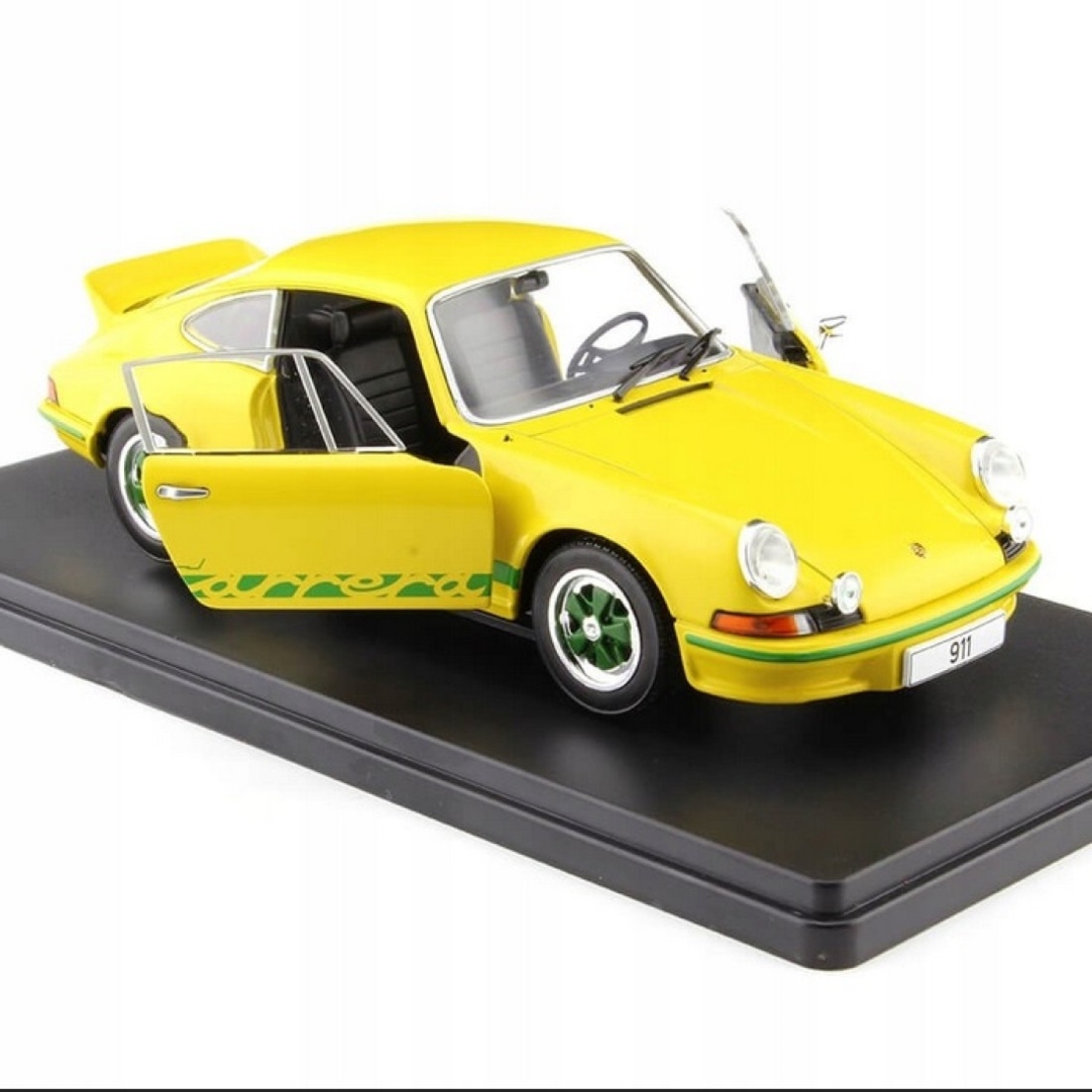 Метална колa Porsche 911 Carrera 2.7 RS / Порше 1972 WhiteBox 1:24