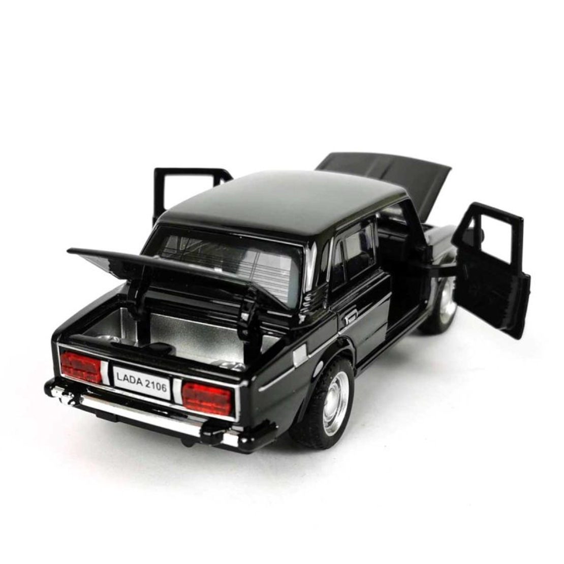 Метална кола с отварящи се врати светлини и звуци LADA 2106 1:32