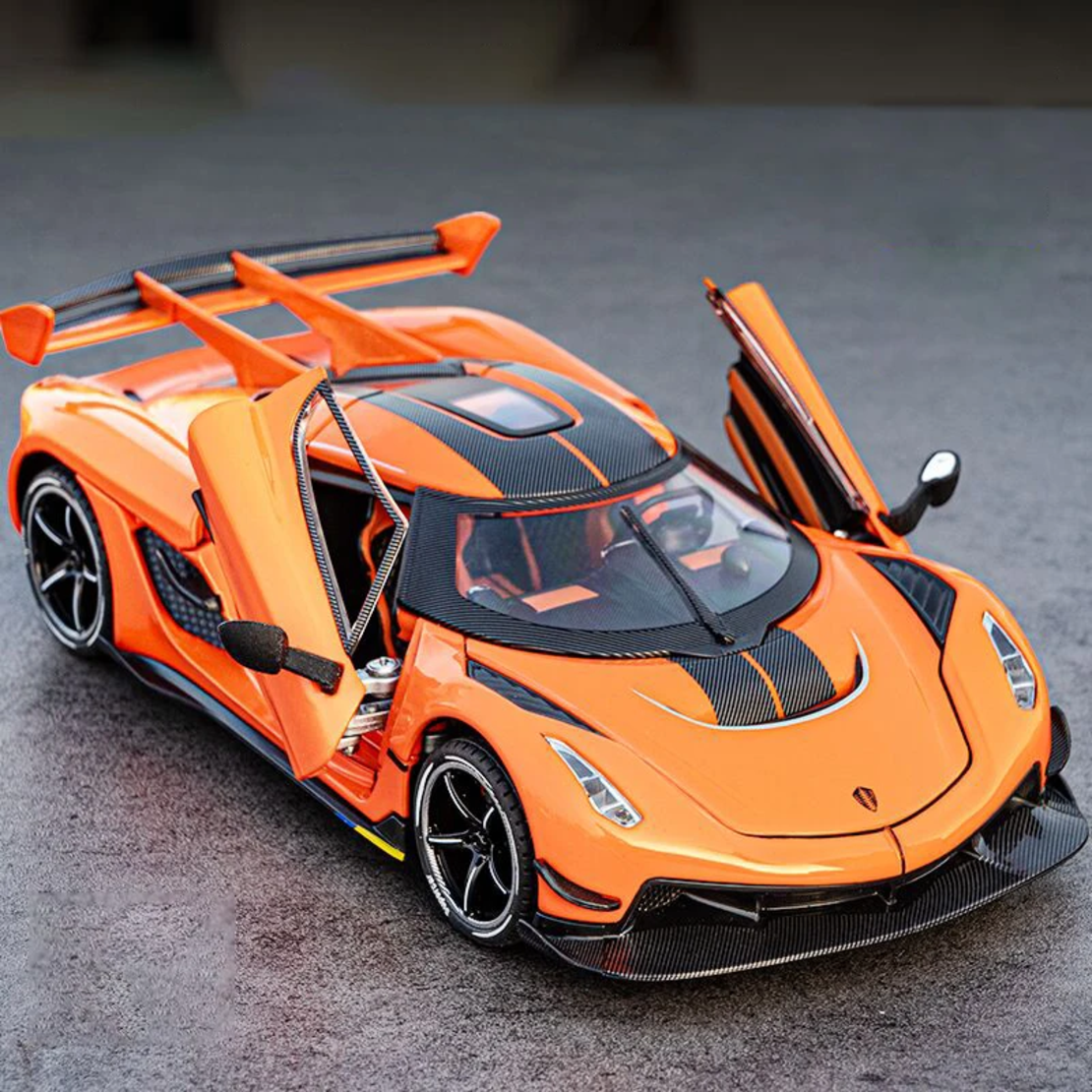 Метална кола с отварящи се врати капаци светлини и звуци Koenigsegg Jesko 1:24