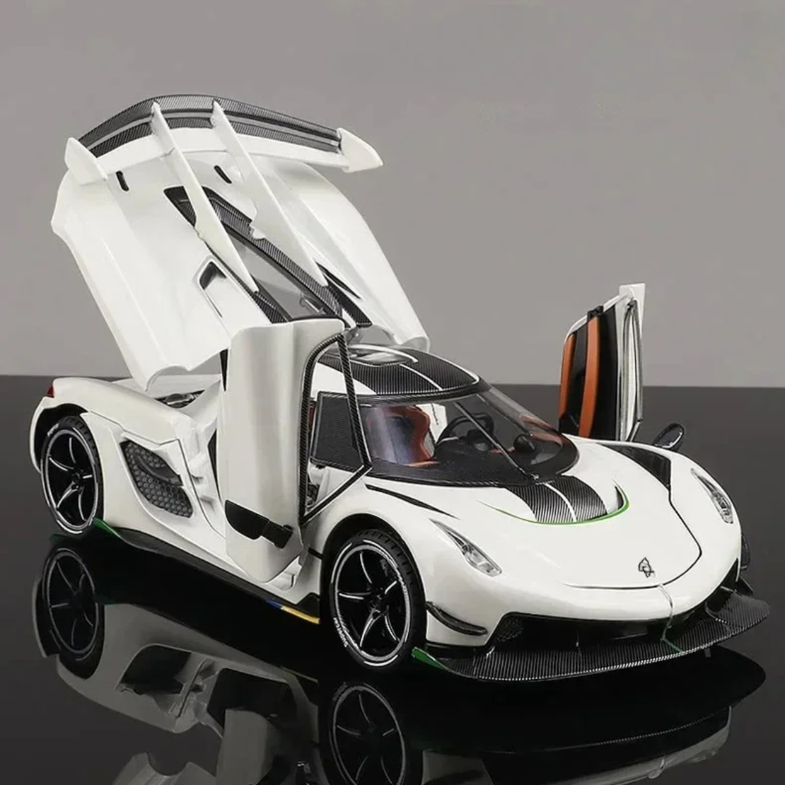 Метална кола с отварящи се врати капаци светлини и звуци Koenigsegg Jesko 1:24
