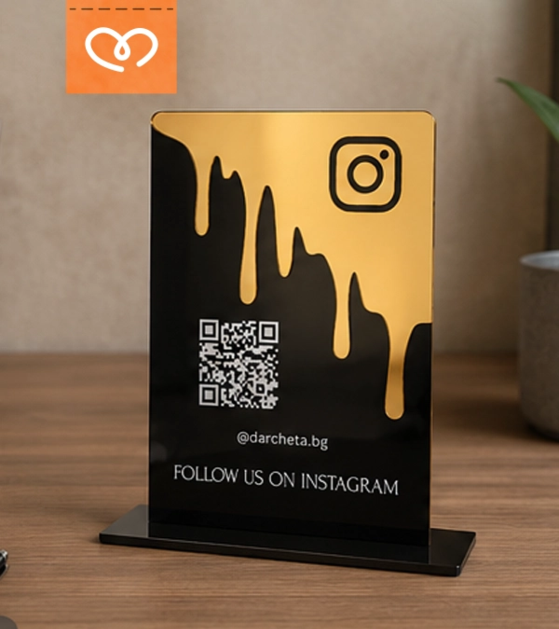 Персонализирана QR табела за Instagram, TikTok и Google Reviews от огледален плексиглас