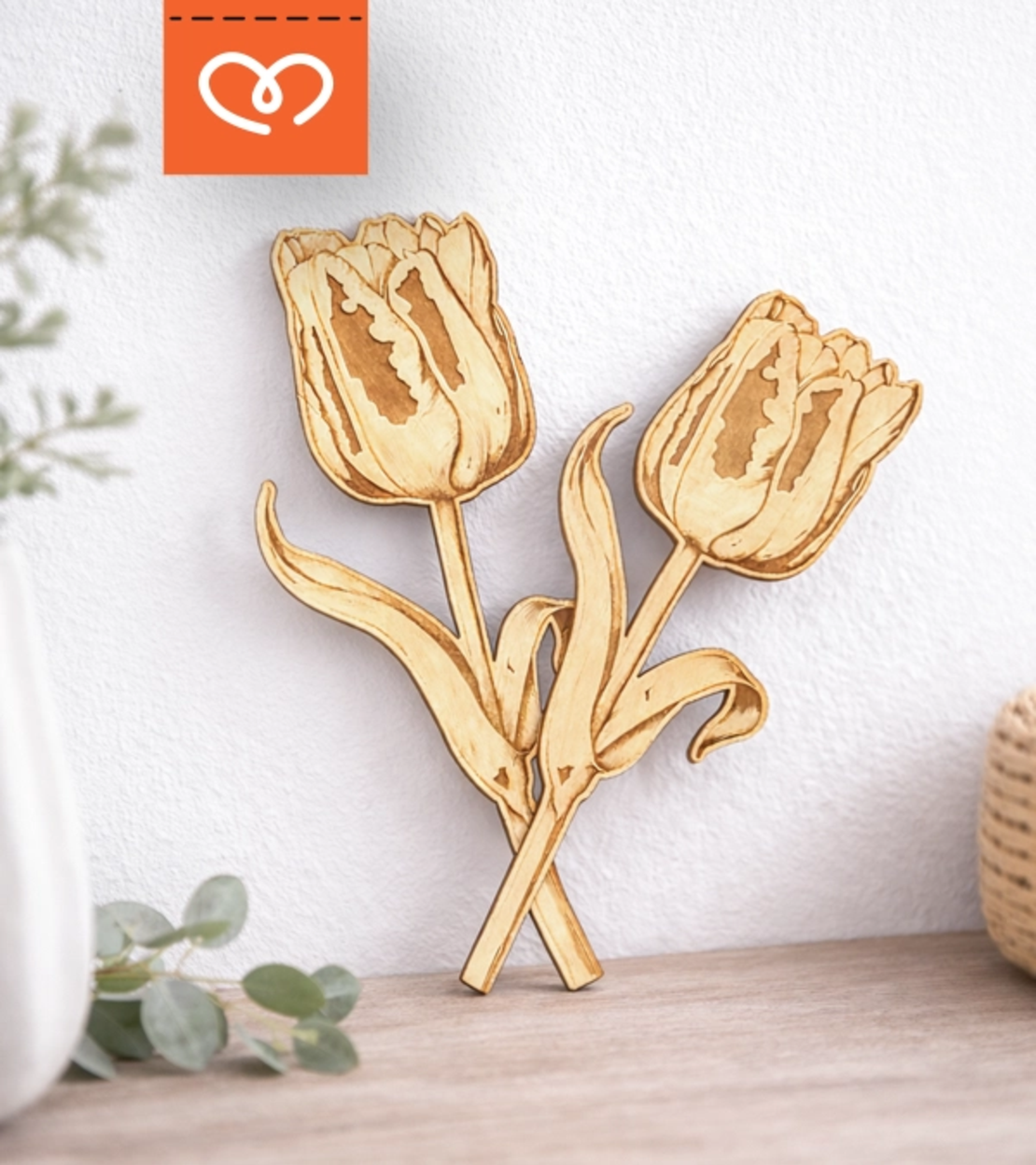 Дървено цвете лале– елегантен подарък за жена за 8 март и рожден ден