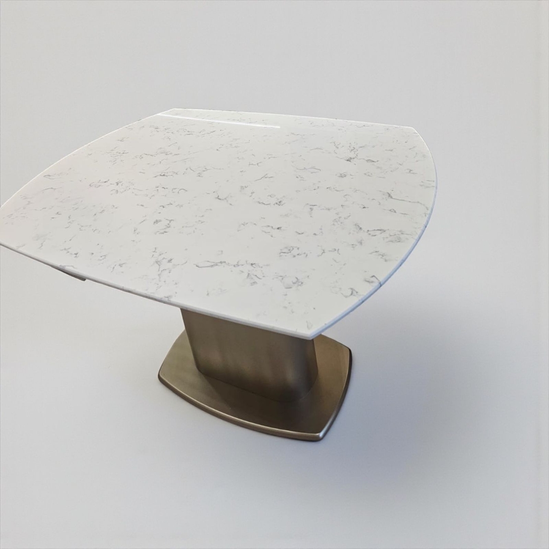 Разтегателна трапезна маса 90/120 → 190 см с мраморен плот