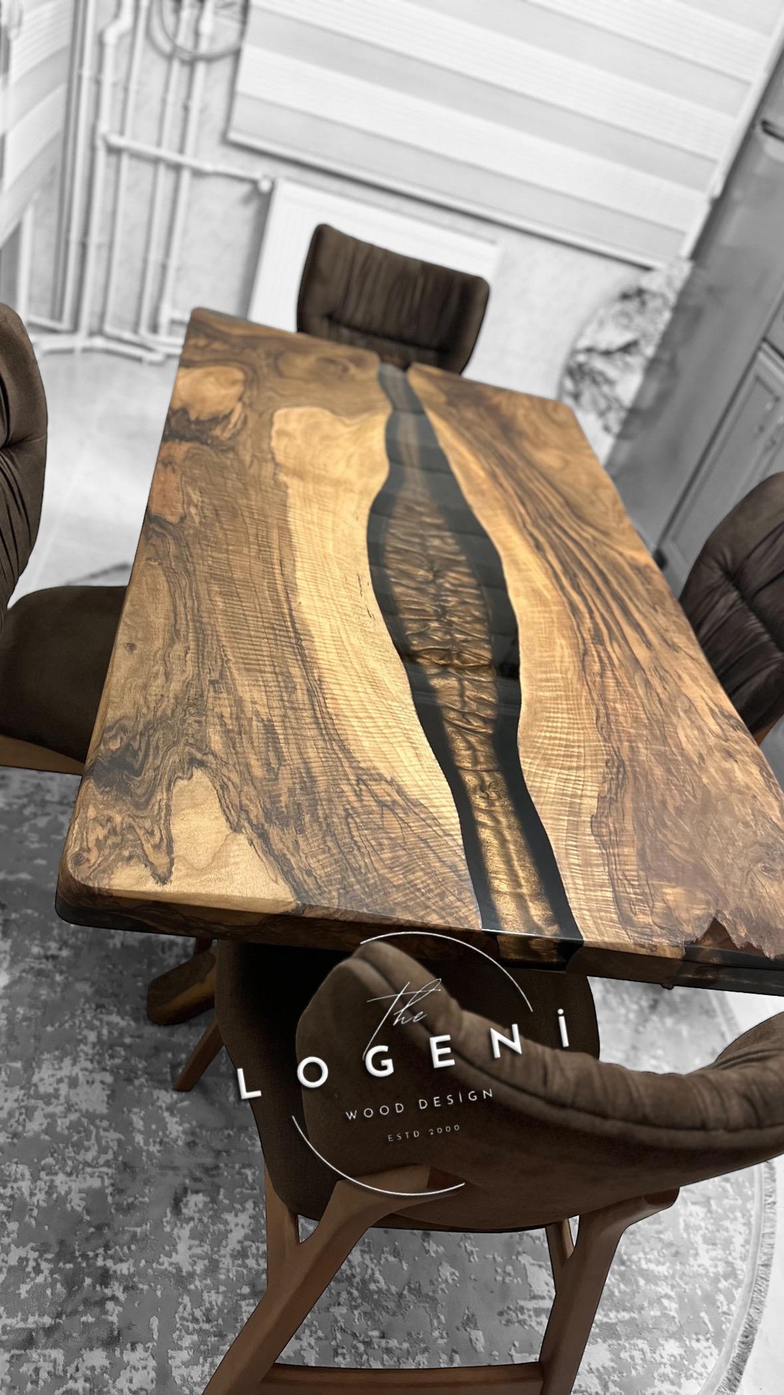 Кафяво пигментиран плот с прозрачен епоксид