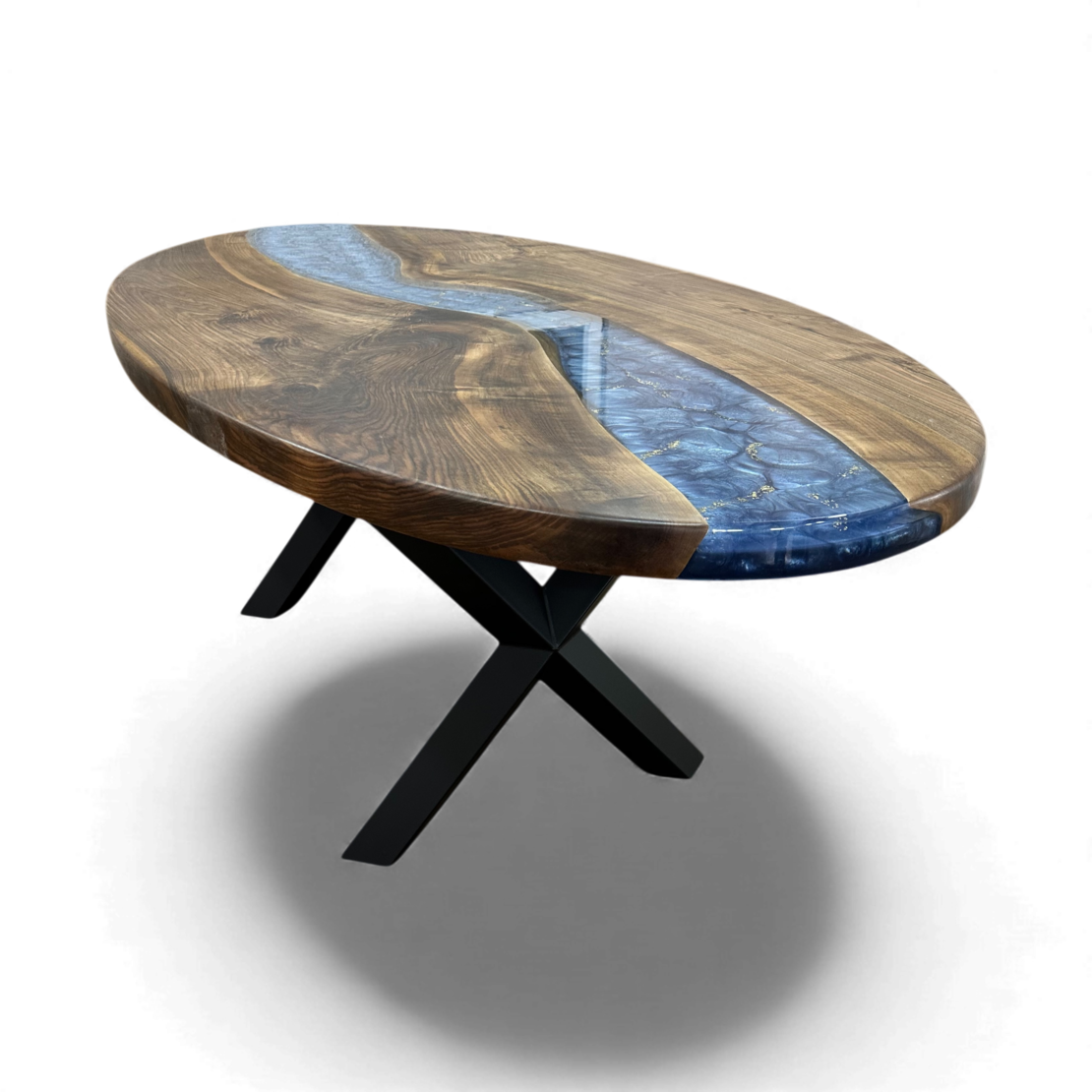 Елипсовидна дървена маса с епоксидна смола и син пигмент – ръчна изработка LogeniWood