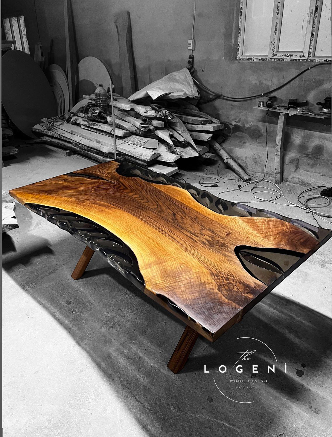 Дизайнерска маса от масивно дърво и епоксидна смола – LOGENI Wood Design