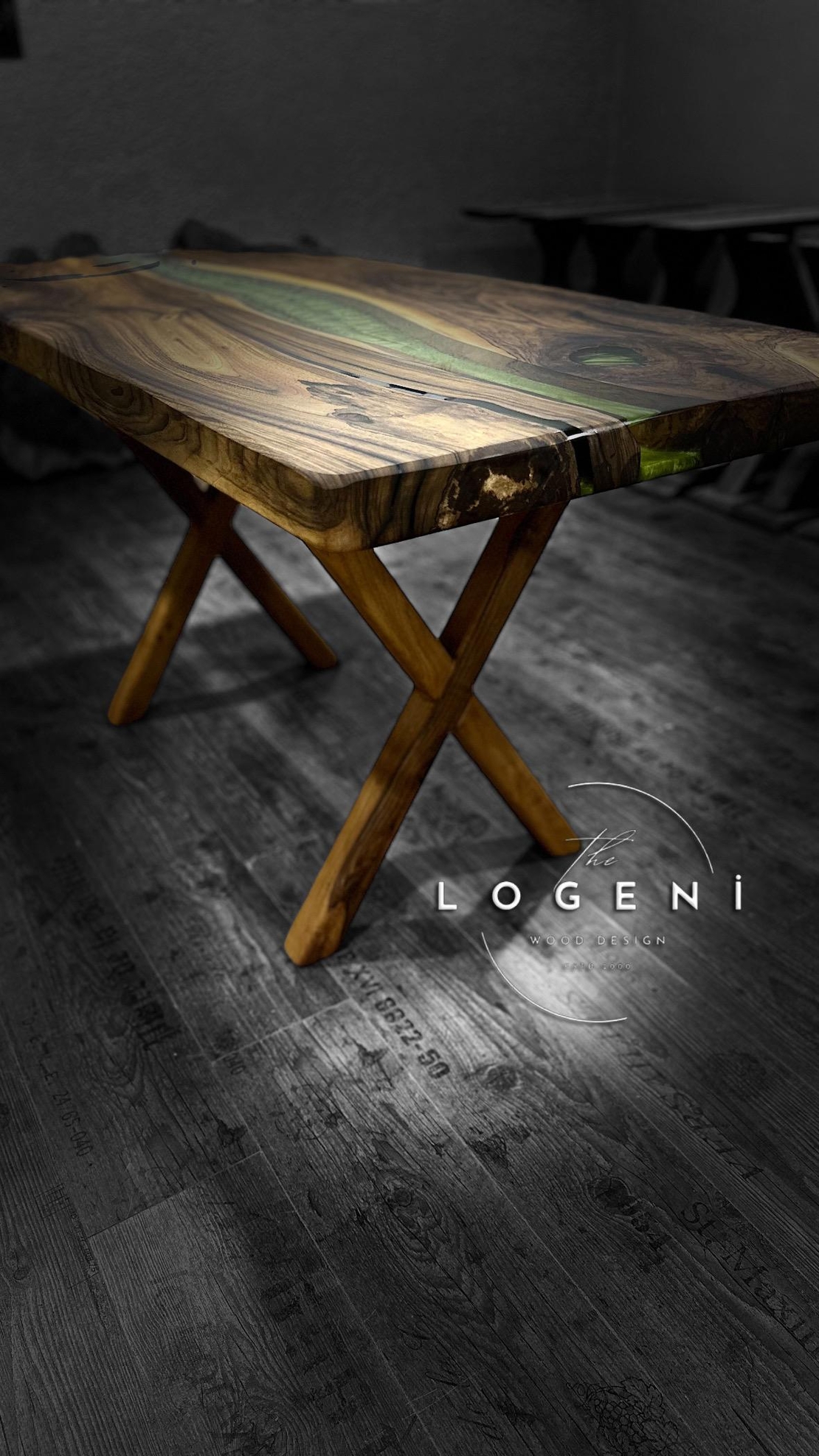 Дизайнерска маса от масивно дърво с епоксидна смола – Green River | LogeniWood