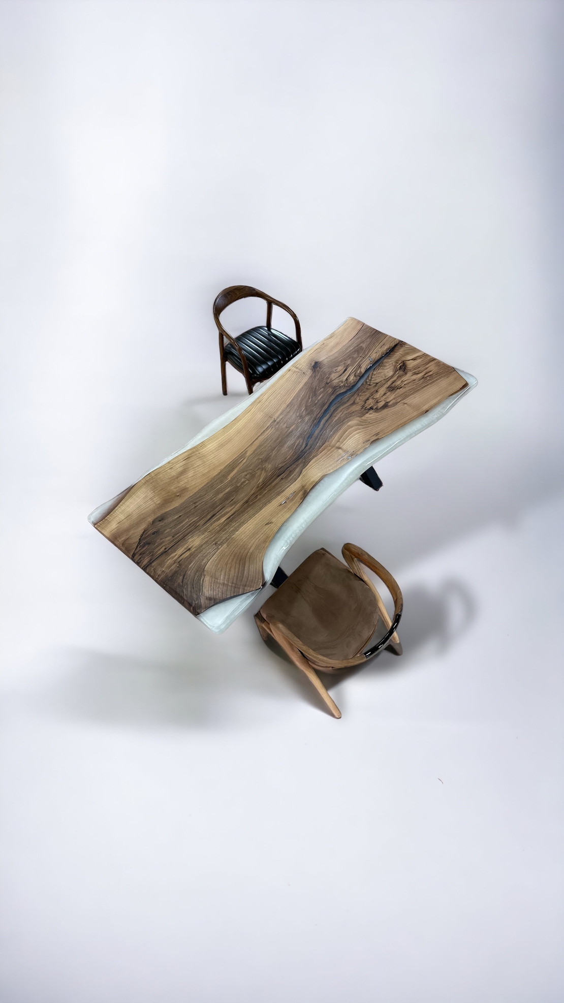 ✔ ръчно изработена епоксидна маса „Бяла Перла“ от орехово дърво