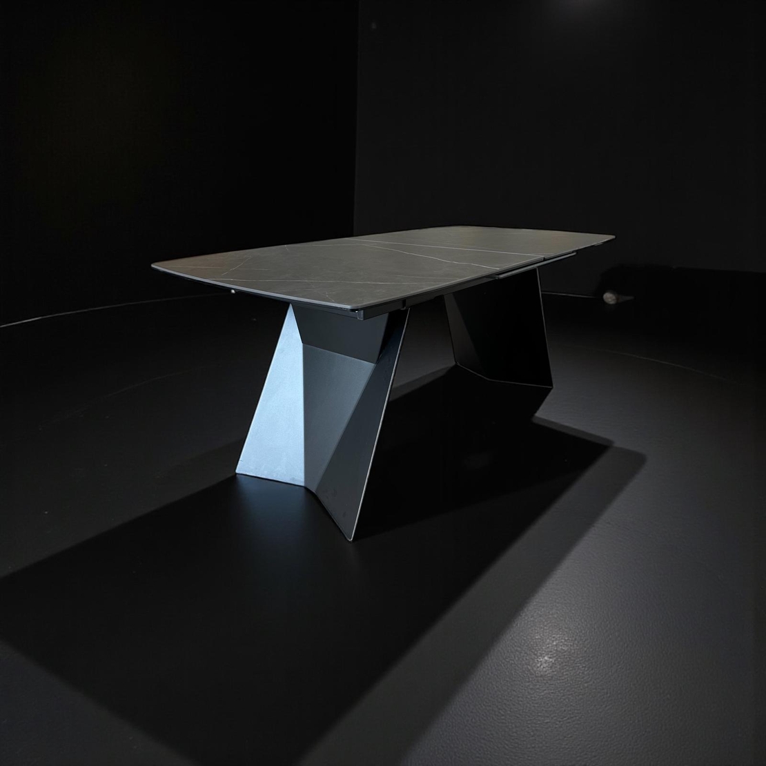 VOLARE – дизайнерска маса с керамичен плот